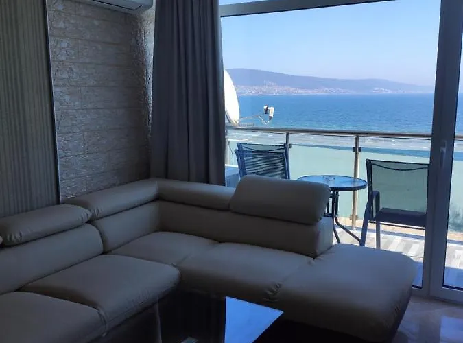 Deluxe Gallery 2 Apartmán Sluneční pobřeží