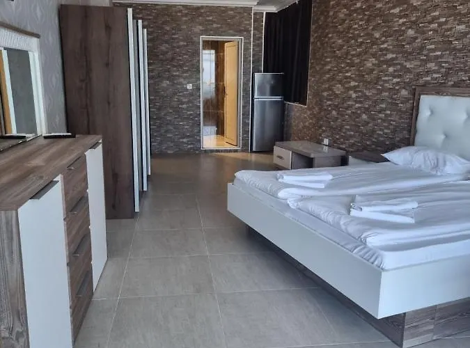 Deluxe Gallery 2 * Sunny Beach