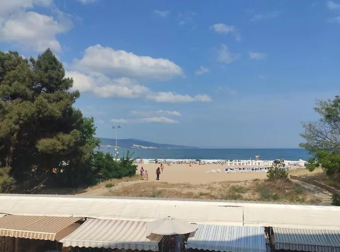 Deluxe Gallery 2 * Sunny Beach