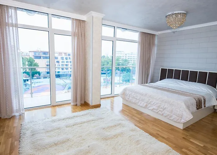 Deluxe Gallery 2 Apartmán Sluneční pobřeží