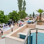 דירה Deluxe Gallery 2 *