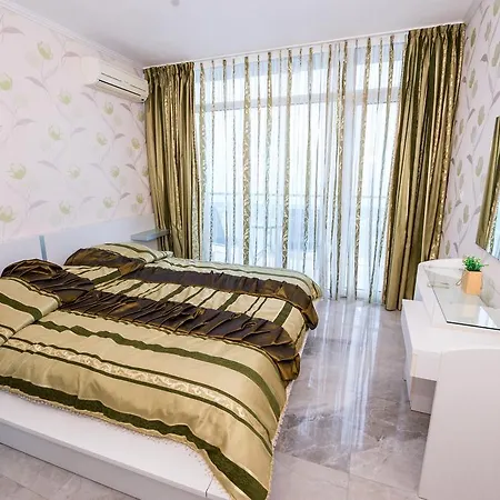 Deluxe Gallery 2 Апартамент *