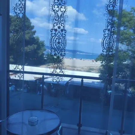 Apartament Deluxe Gallery 2 *